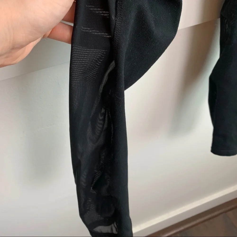 Fabletics Black Mesh Polly Capri - Picture 4 of 8